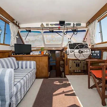 Borsalino & アパート ラガナス